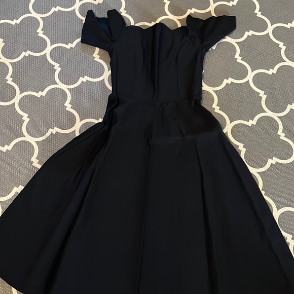 Little black dress - Picture 1 of 3